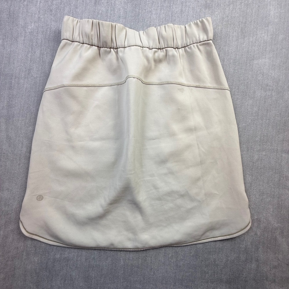 Lululemon‎ Beige Drawstring Elastic Waist Athletic Skirt Size 6 Pocketed Active - Picture 4 of 6